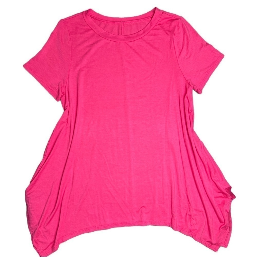 Boutique coral/pink tunic. Size Medium.